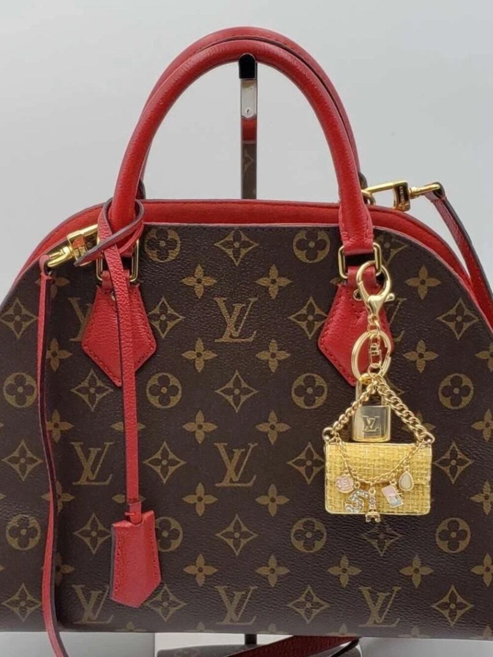 Louis Vuitton Gold Lock 🔒 Authentic LV Key + Unbranded Bag Charm - Picture 3 of 8
